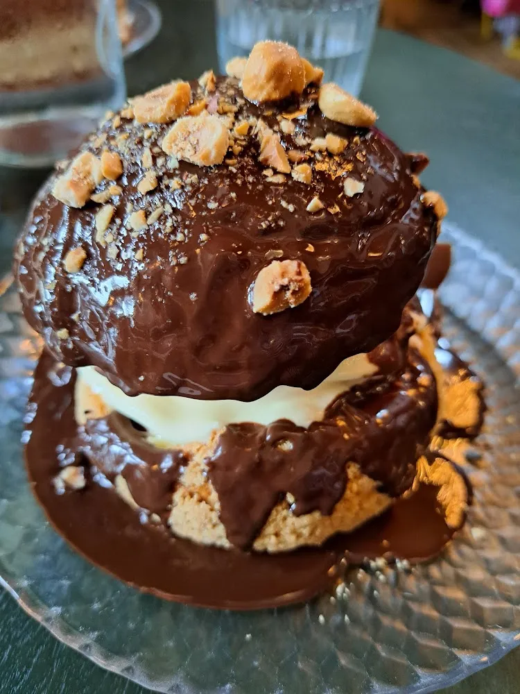 Enorme Profiterolle Le Méga Dessert Pour les Mégas Gourmands